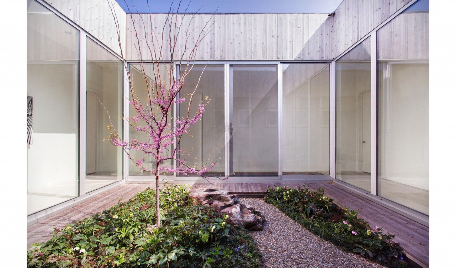 Meadow 09, Meadow House