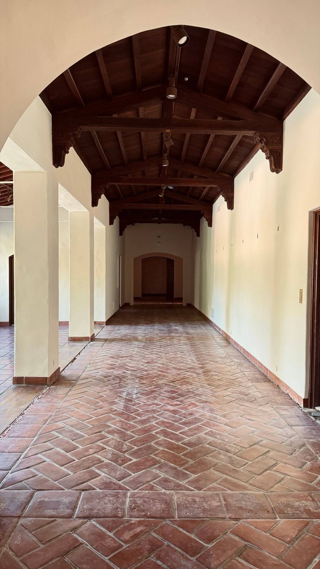 Terracotta floor, The Italian Villa