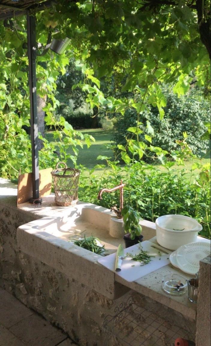 Hill rose copy 3 / page 1 / image 3